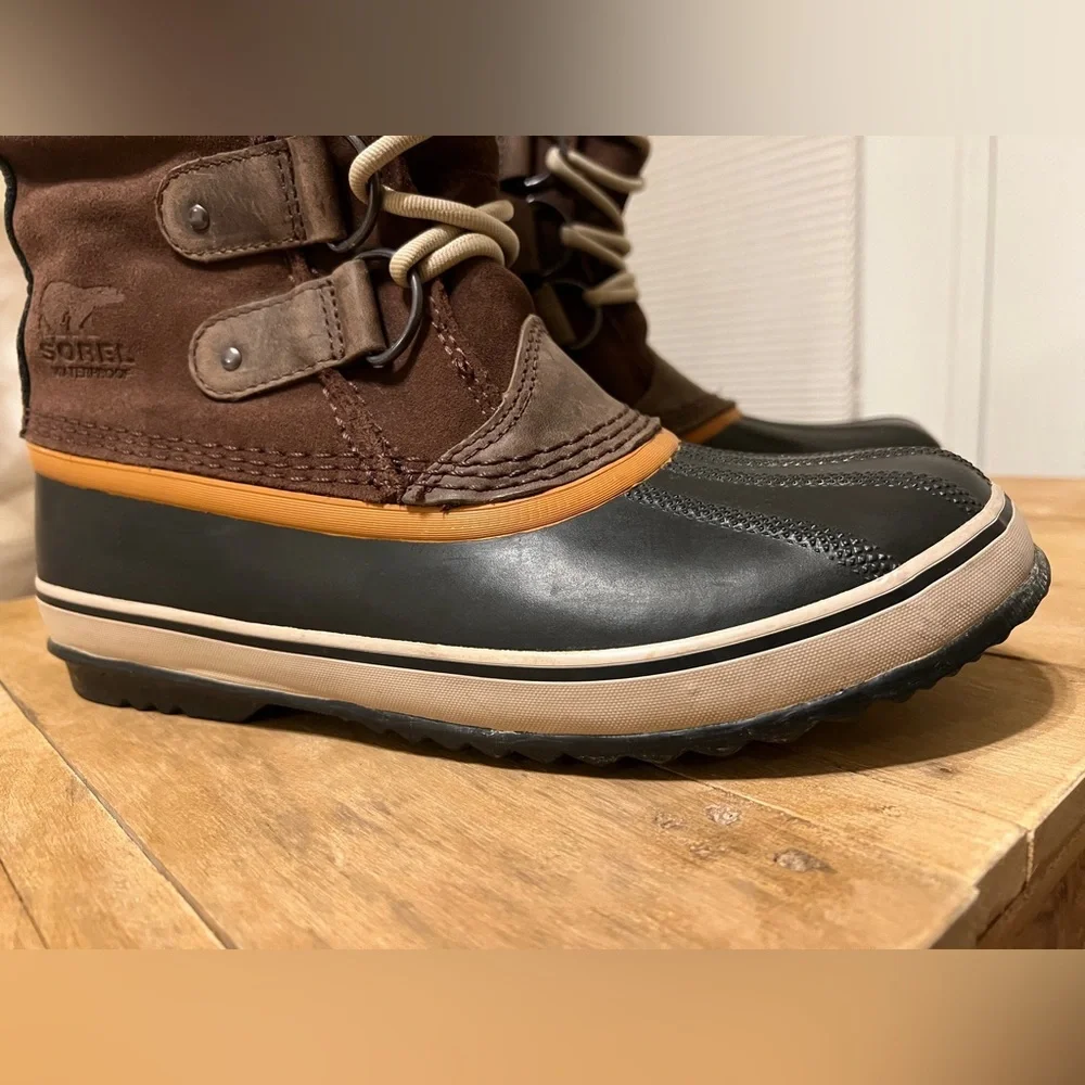 Sorel Brown Winter Boots lightly worn - Picture 3 of 10